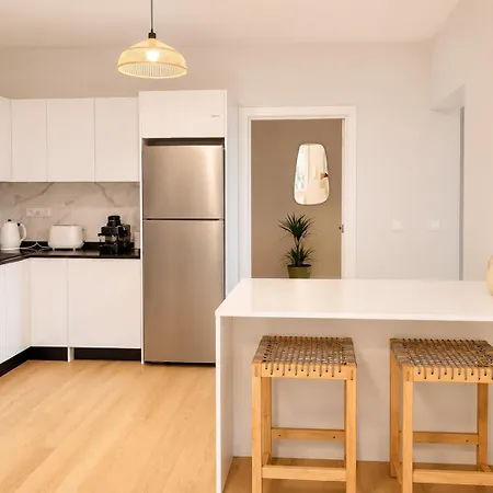Βίλα Banana Bungalow, Tranquil Escape Near